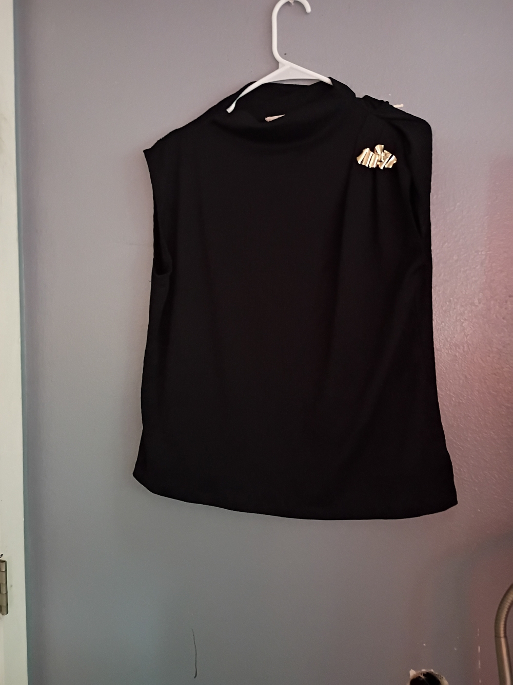 Chic Black Sleeveless Mock Neck Camisole with Gold Pin Detail